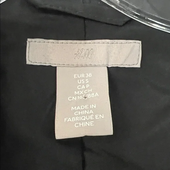 H&M Black and Gray Patterned Blazer - Picture 2 of 3